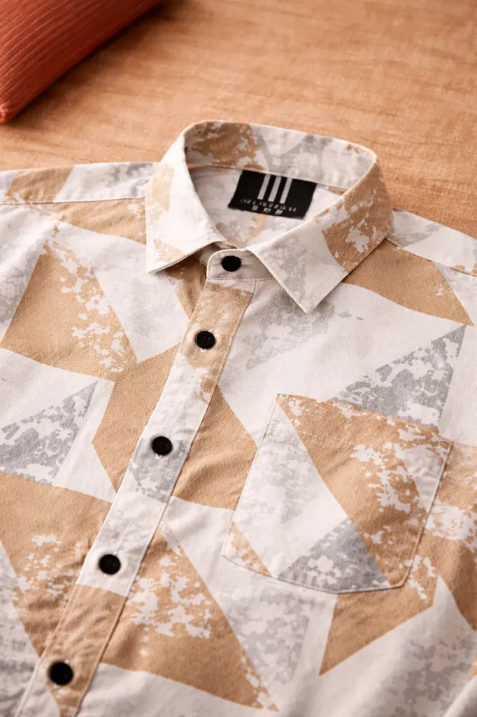[MS-SH-1044-M] White Rust Hexagon Shirt (M)